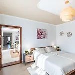 Scenic View - Infra Sauna - Spacious - Mandula Vendeghaz Apartamento *