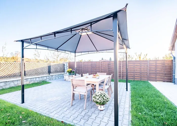 דירה Scenic View - Infra Sauna - Spacious - Mandula Vendeghaz *