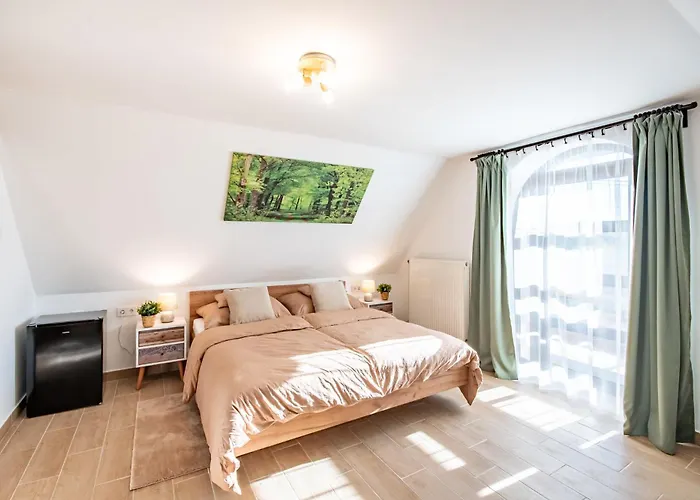 Scenic View - Infra Sauna - Spacious - Mandula Vendeghaz דירה