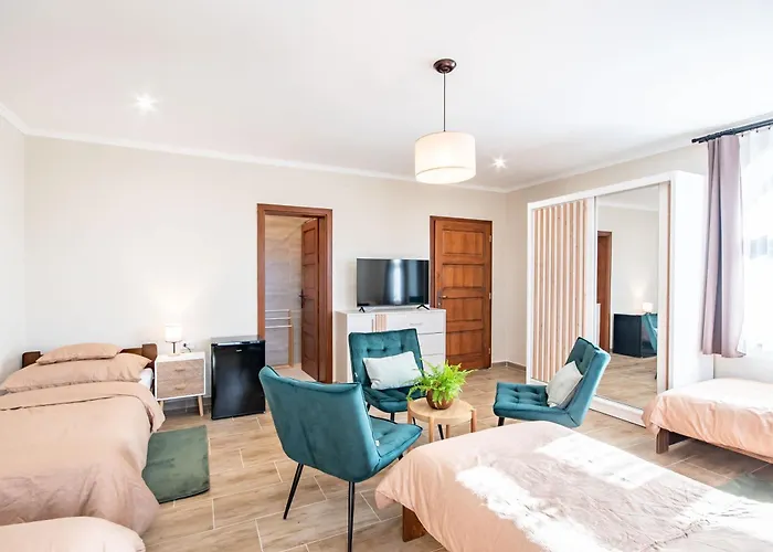 Scenic View - Infra Sauna - Spacious - Mandula Vendeghaz Lägenhet
