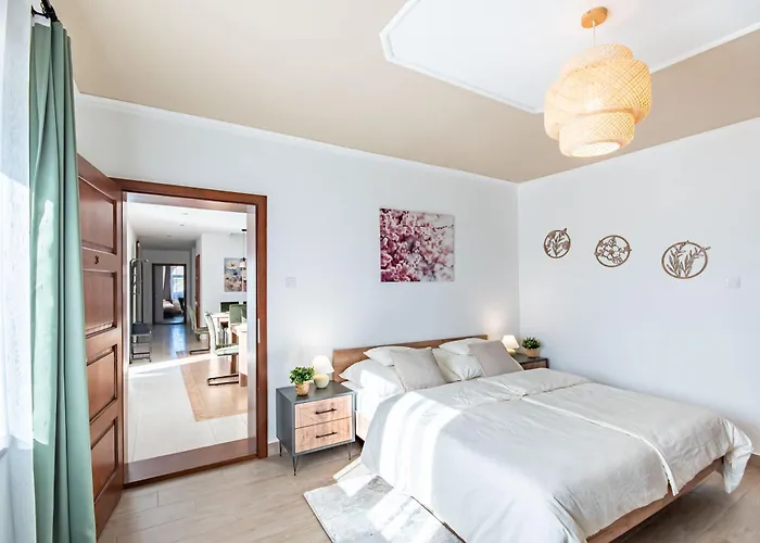 Scenic View - Infra Sauna - Spacious - Mandula Vendeghaz דירה *